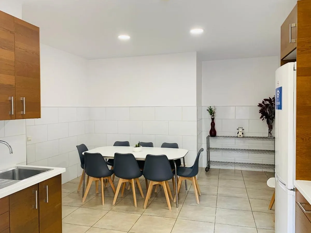 Appartamento APTBCN Super Balmes Guest House Barcellona