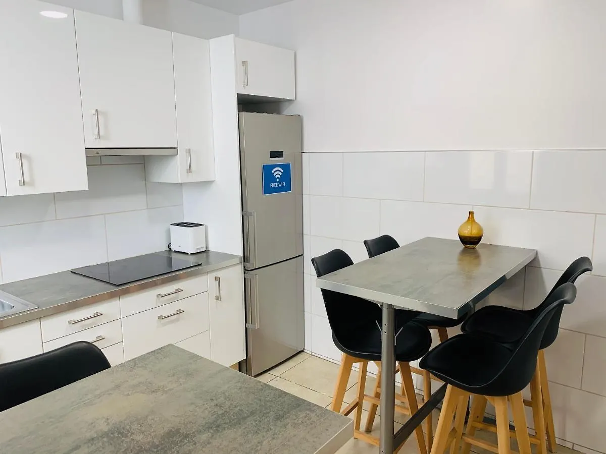 APTBCN Super Balmes Guest House Barcellona