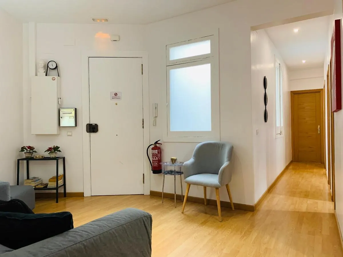 APTBCN Super Balmes Guest House Barcellona