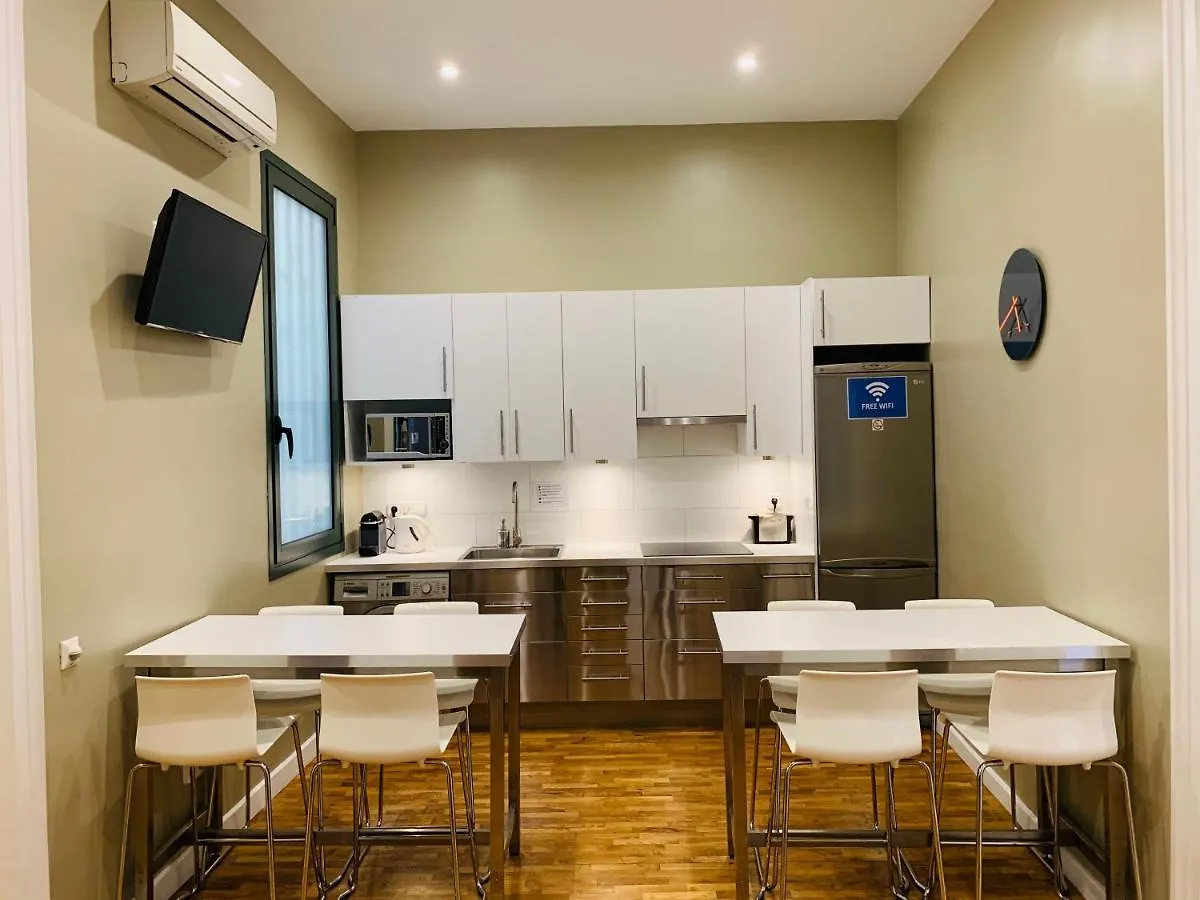 APTBCN Super Balmes Guest House Barcellona Appartamento