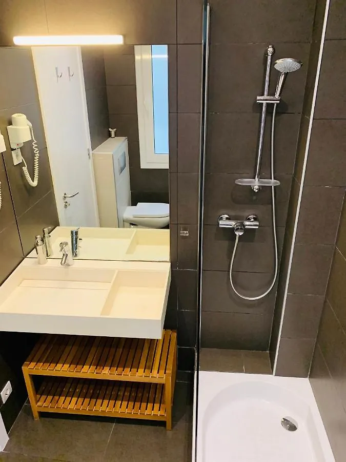 Appartamento APTBCN Super Balmes Guest House Barcellona